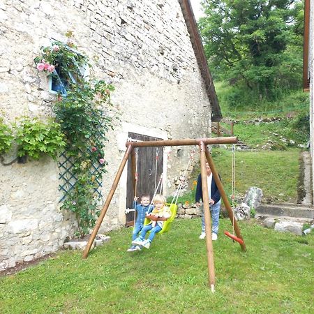 Chambres D'Hotes Des Deux Lacs Ceyzerieu Zewnętrze zdjęcie
