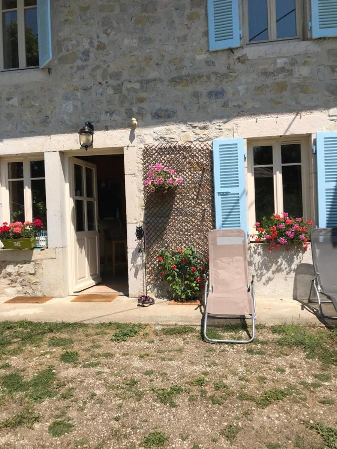 Chambres D'Hotes Des Deux Lacs Ceyzerieu Zewnętrze zdjęcie